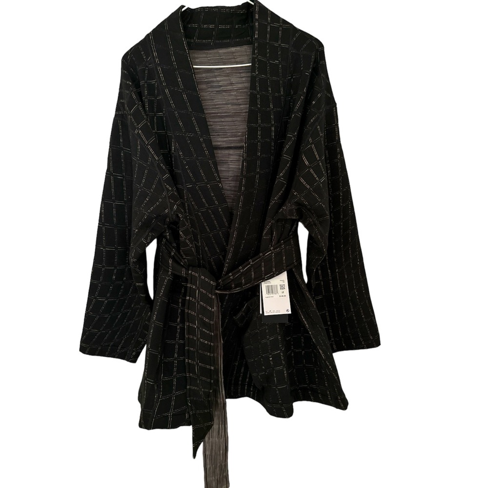 Nike Women's Plus Size black Therma-Fit Training Reversible Yoga kimono 1X